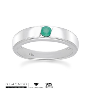 Gemondo แหวนเงินแท้ 925 Sterling Silver ชุบโรเดียม ประดับมรกต (Emerald) ขนาด 3.5 มม. ทรงปลอกมีดขอบพ่นทราย