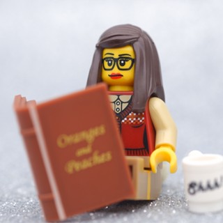 LEGO Librarian Series 10 - MINIFIGURE SERIES LEGO เลโก้ มินิฟิกเกอร์ ตัวต่อ ของเล่น