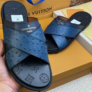 [EUR Size] LV รองเท้าแตะลําลอง น้ําหนักเบา ทนต่อการสึกหรอ สไตล์ยุโรป สําหรับผู้ชาย