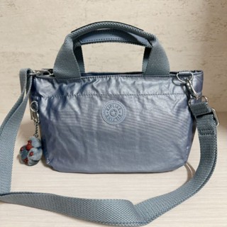 👜กระเป๋าสะพาย NEW Kipling Sugar S II Moon blue Metมี 3สีค่ะ ตามภาพ มีสายสะพายยาว