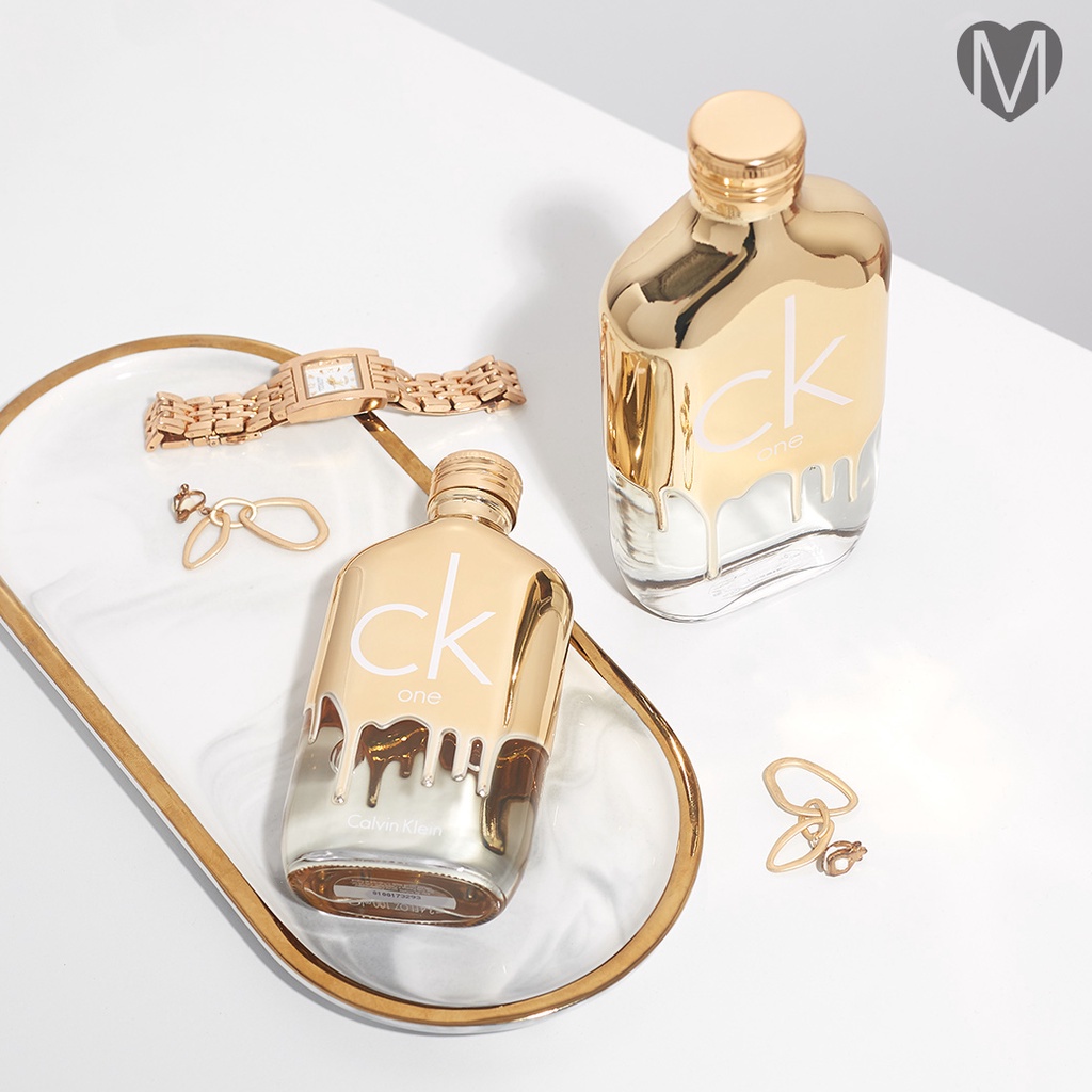Calvin Klein CK One Gold Eau De Toilette 200ml น้ำหอมกลิ่นแนว Woody-Floral นุ่มละมุน สดชื่น ราคา ถูกที่สุด ดีลบีเคเค แกลเลอรีภาพที่ 2