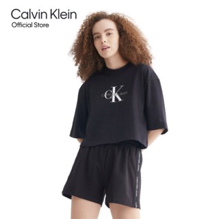Calvin Klein เสื้อยืดทรงครอปผู้หญิง รุ่น J220891 BEH ทรง RELAXED - สีดำ