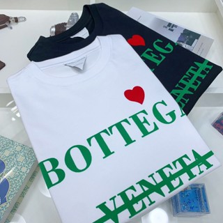 Bottega Veneta ใหม่ เสื้อยืดลําลอง คอกลม ทรงหลวม บาง แฟชั่นฤดูใบไม้ผลิ ฤดูร้อน สําหรับผู้ชาย และผู้หญิง