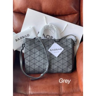 📮@2,450.-(Large)❤❤SUPER SONG KRAN DAY SALE 9.9 % +🎉 ส่งฟรี EMS 🎉❤❤💯BAO BAO ISSEY MIYAKE TONNEAU