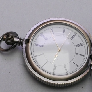 นาฬิกา Vintage มือสองญี่ปุ่น Pocket Watch นาฬิกาพกระบบQUARTZทรงกลม กรอบเงิน หน้าขาว หน้าปัด 53มม