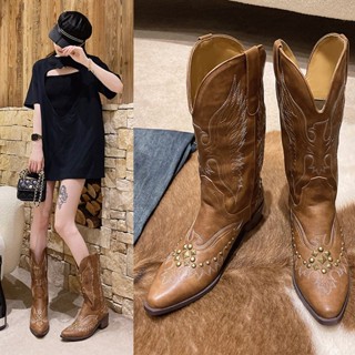 ◈Rivet Retro Western BOOTS 2023 ใหม่ส้นหนา All-Match V-ปากเย็บปักถักร้อย Knight BOOTS ชี้รองเท้าบูทคาวบอยรองเท้าบูทกลางน