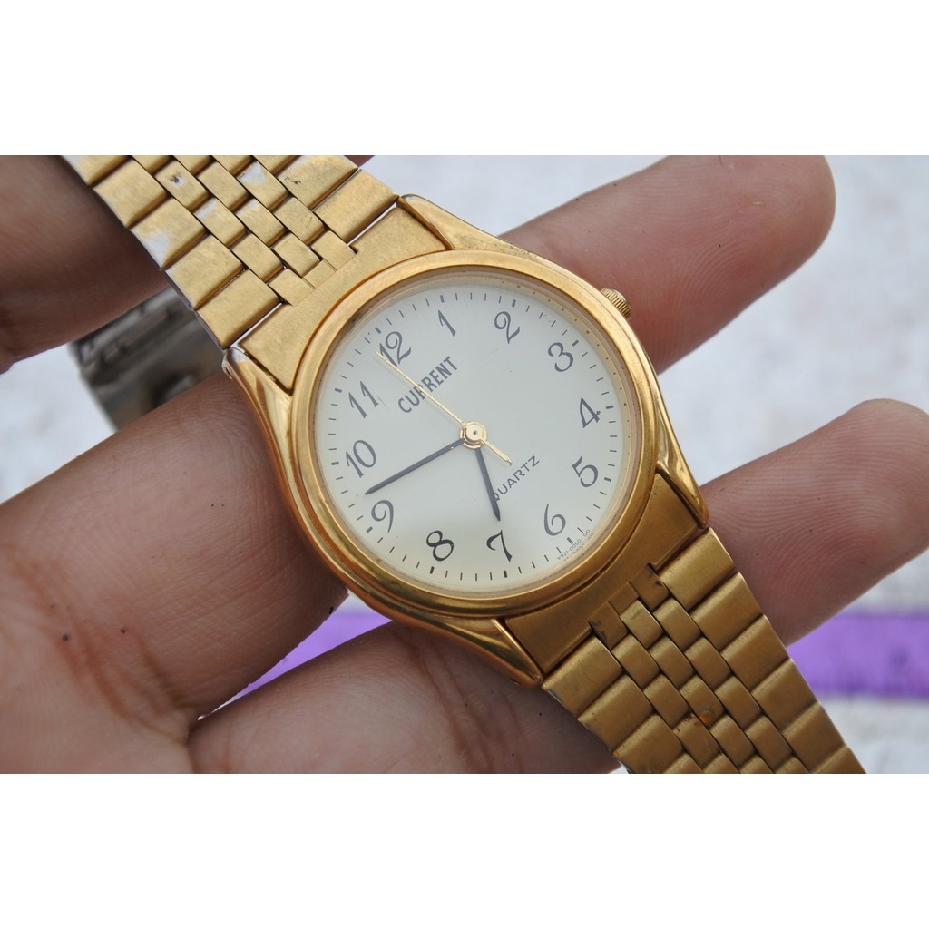นาฬิกา Vintage มือสองญี่ปุ่น ALBA CURRENT V821 0030 ระบบ QUARTZ ผู้หญิง ทรงกลม กรอบทอง หน้าทอง หน้าปัด 34มม