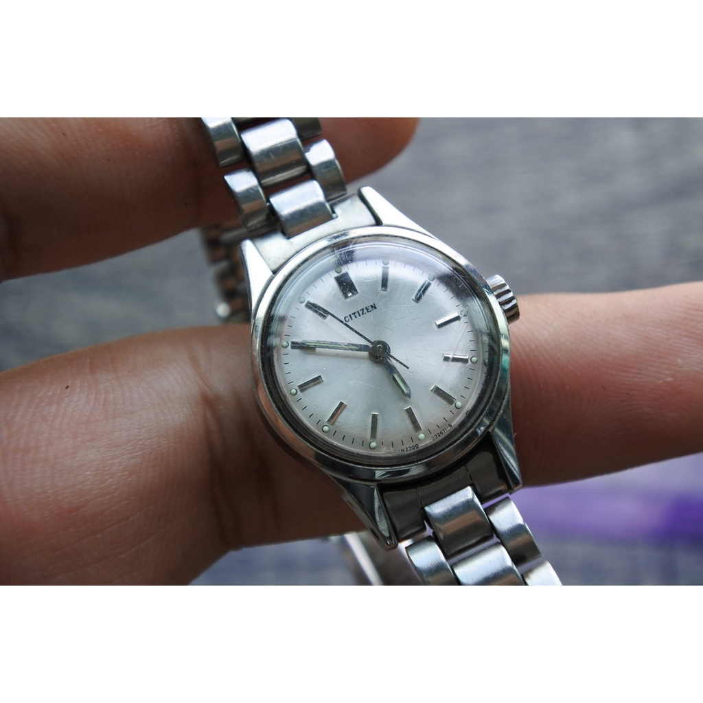 นาฬิกา Vintage มือสองญี่ปุ่น CITIZEN ระบบ AUTOMATIC ผู้หญิง ทรงกลม กรอบเงิน หน้าขาว หน้าปัด 24มม
