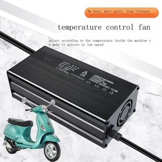 เครื่องชาร์จแบตเตอรี่ลิเธียมไฟฟ้า อลูมิเนียม พลังงานสูง 48V60V72V8A10A15A