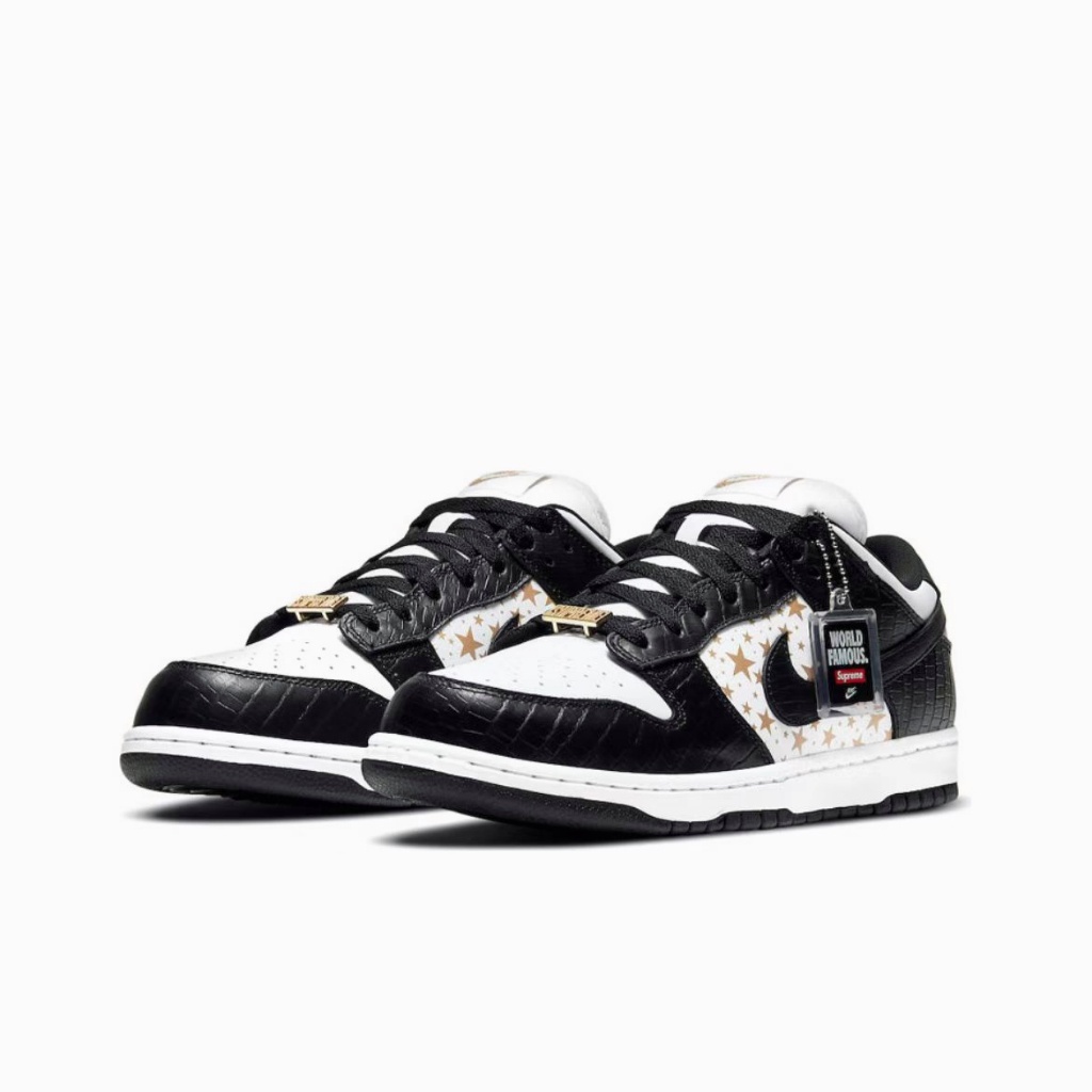 ₪۞⚡️ขายร้อน⚡️ Supreme x Nike Dunk SB Low Black Stars  ของแท้100% แนะนำnike รองเท้าผู้ชาย