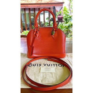 lv alma bb หนัง สีส้ม สภาพดีมาก ไม่มีตำหนิ มือสอง Louis Vuitton used 2013 แท้