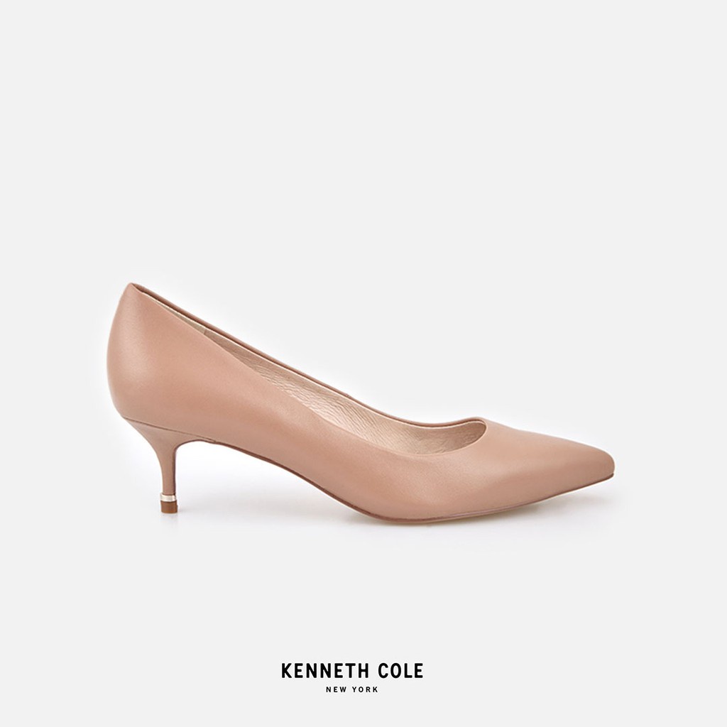 KENNETH COLE รองเท้าส้นสูงผู้หญิง รุ่น RILEY 50 PUMP LATTE สีน้ำตาลอ่อน ( HEL - KL0194002-261 )