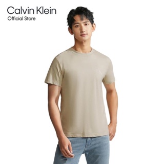 CALVIN KLEIN  เสื้อยืดผู้ชาย ทรง Regular  รุ่น J400211 ACF - สีเบจ