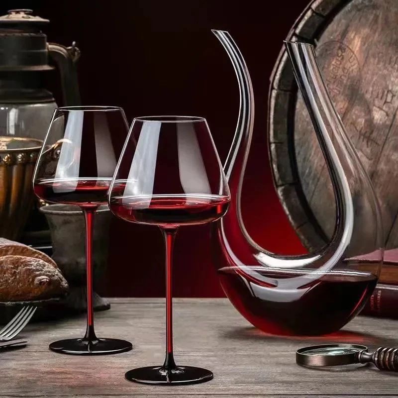 【พร้อมส่งในไทย】แก้วไวน์แดงเท้าสูงทรงดอกกุหลาบทรงสูง (ก้านแดง/ไม่แตก) red wine glass ความจุใหญ่ 700ml