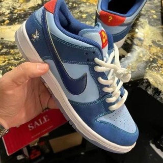 ☃✒✇SB Dunk Low Why So Sad รองเท้าสเก็ตบอร์ดส้นเตี้ยลำลองสำหรับบุรุษและสตรีสีน้ำเงิน DX5549-400