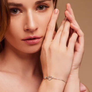 LS jewelry สร้อยข้อมือแฟชั่น สร้อยข้อมือผู้หญิง จี้หัวใจ สร้อยข้อมือเงินโลหะ น่ารัก เหมาะเป็นของขวัญ