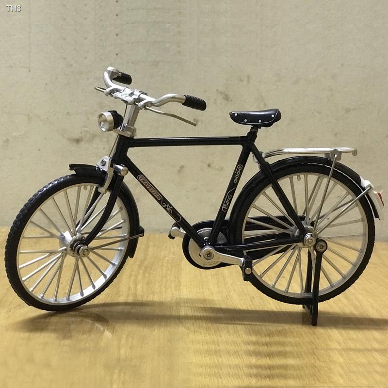 1/10 Mini Alloy Bicycle Model Toy Diecast Metal Men Women Simulation Vintage Bike Retro Finger Bicycles Collectible Toys