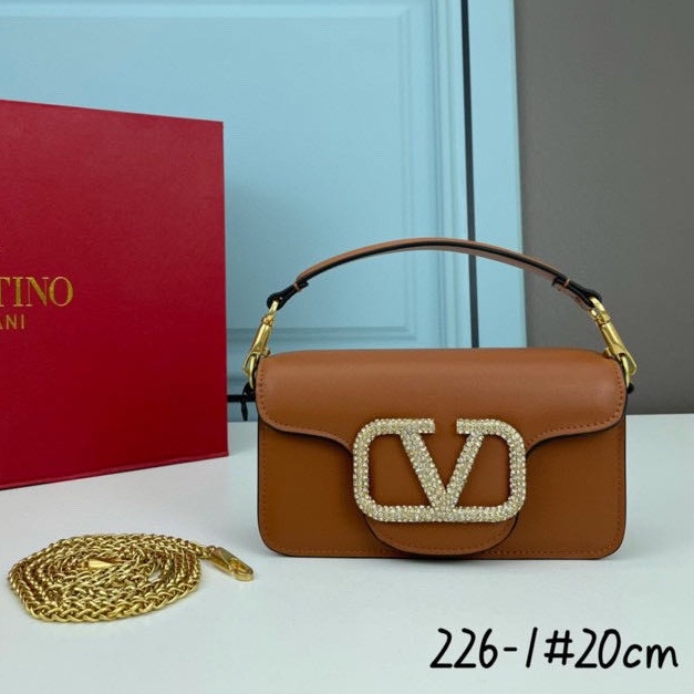 ⊕☑【交货快】VALENTINO VALENTINO กระเป๋าสายโซ่อัพเกรดดั้งเดิมพร้อมเพชรกระเป๋าสะพายข้างแบบพกพากระเป๋าหนังคุณภาพสูง [พร้อม
