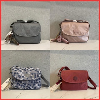 Kipling กระเป๋าสะพายไหล่ ขนาดเล็ก น้ําหนักเบา สําหรับสตรี K12452 (หลากสี)