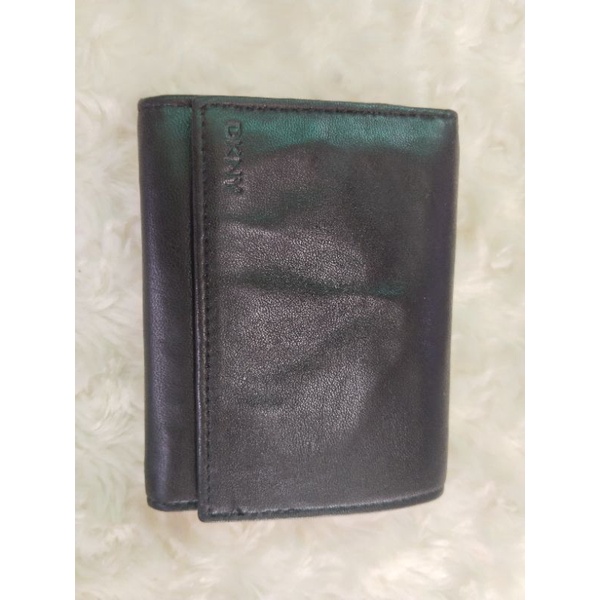 กระเป๋าสตางค์หนังแท้สีดำ dkny