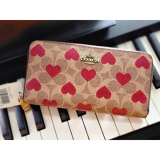 💥กระเป๋าสตางค์ใบยาวNEW Coach Accordion Zip Wallet In Signature Canvas With Heart Print