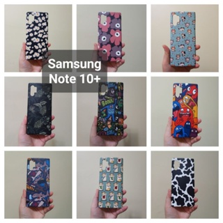 เคสแข็ง Samsung Note 10+ มีหลายลาย เคสไม่คลุมรอบนะคะ เปิดบน เปิดล่าง (ตอนกดสั่งซื้อ จะมีลายให้เลือกก่อนชำระเงินค่ะ)