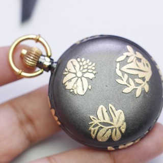 นาฬิกา Vintage มือสองญี่ปุ่น Pocket Watch นาฬิกาพกระบบQUARTZทรงกลม กรอบดำหน้าปัดตัวเลขโรมัน หน้าปัด 46มม