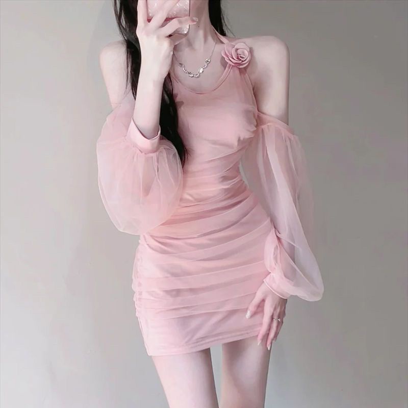 พร้อมส่ง💗ใหม่อารมณ์หวานชุดตาข่ายสีชมพูเอวบางกระเป๋าสะโพกสามมิติดอกไม้ห้อยคอแขนโคมไฟกระโปรง