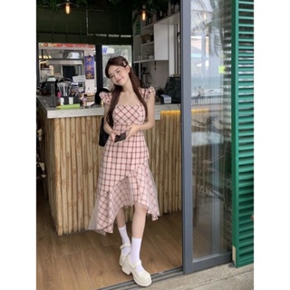 ▽Feifei Sleeve Plaid Suspender Dress Women s Summer New Design Sense Small Irregular Mid-Long Waist Skirt. เดรสผู้หญิง