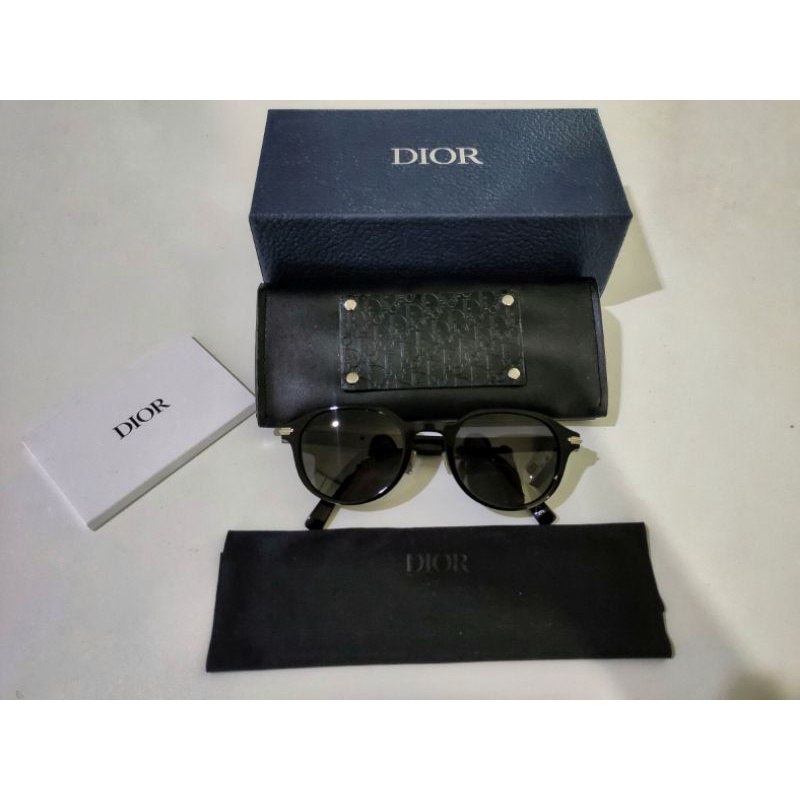 แว่นกันแดด dior black suit r2f 10AO แท้มือสอง