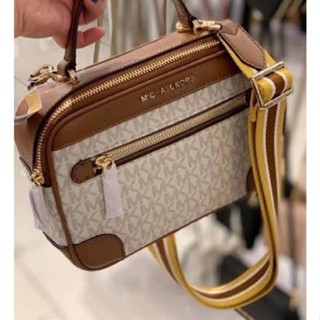 👜NEW MICHAEL KORS Crossbody Michael Kors Travel Top handle Camera Bag Crossbody ถือได้ Crossbody ได้