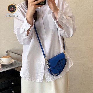 【เงินสด】กระเป๋าஐ◐พร้อมส่งครบสี กระเป๋าสะพายข้างผู้หญิง ทรงอานม้า  มี  8 สี