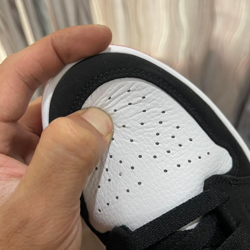 ▥◇▼NIKE Air Jordan 1 Low Black Toe สินค้าถ่ายจากงานจริง ของแท้100%รองเท้าผ้าใบผู้ชายญิง