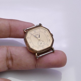 นาฬิกา Vintage มือสองญี่ปุ่น SEIKO 1428 5030 ชุบทอง  เข็มวินาทีแบบแยก ผู้หญิงทรงแปดเหลี่ยมกรอบทอง 25มม ใส่สายหนังก่อนส่ง