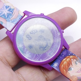 นาฬิกา Vintage มือสองญี่ปุ่น DISNEY FROZEN Elsa &amp; Anna หายาก ของแท้  LCD Digital Quartz ผู้หญิง หน้าปัด 36มม