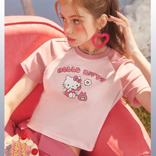 [Asian Culture Must-Have] เสื้อยืดแขนสั้น พิมพ์ลาย Hello Kitty Raglan น่ารัก สองมิติ สีตัดกัน แฟชั่นฤดูร้อน สําหรับผู้หญิง 2023