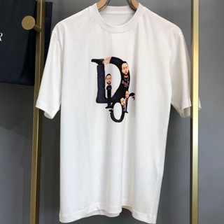 Dior เสื้อยืดคอกลม ผ้าฝ้าย พิมพ์ลาย แฟชั่นฤดูใบไม้ผลิ และฤดูร้อน สําหรับผู้ชาย และผู้หญิง 2023