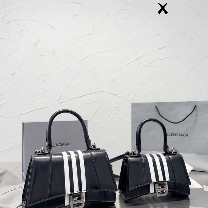 ▣Balenciagta x Adidas 2023 Spring Series Originals Classic Striped Messenger Bag Black Fashion Female Daily Backpack กระ