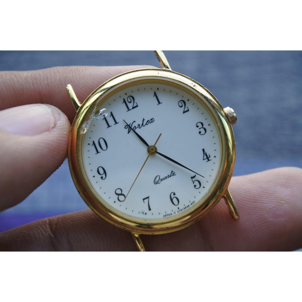 นาฬิกา Vintage มือสองญี่ปุ่น ORIENT LISBLANK ชุบทอง ระบบ QUARTZ ผู้ชาย ทรงกลม กรอบทอง หน้าขาว หน้าปัด 32มม