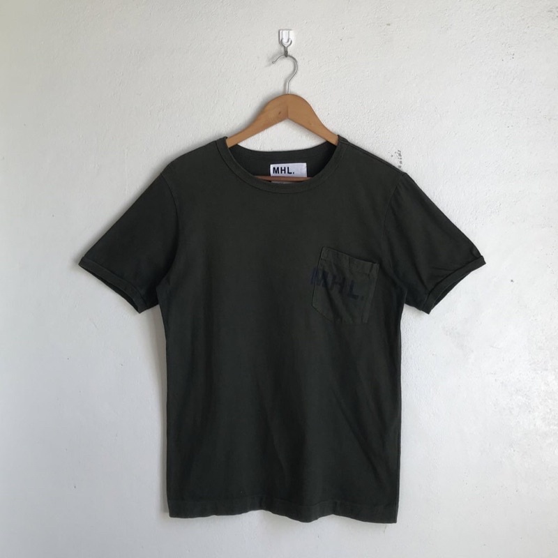 เสื้อยืดแขนสั้น ผู้หญิง สีเขียวขี้ม้า แบรนด์ MHL Margaret Howell แท้💯 Size M