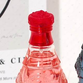 Versace Red Jeans Woman Eau De Toilette 75ml เวอซาเช่ น้ำหอมกลิ่นฟลอรัลฟรุตตี้ หอมหวานไม่เลี่ยนฟีลสาวก๋ากั่น