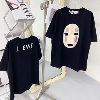 Loew เสื้อยืดแขนสั้น พิมพ์ลาย Chihiro mask 22 ทรงหลวม เข้ากับทุกการแต่งกาย แฟชั่นฤดูใบไม้ผลิ และฤดูร้อน สําหรับผู้ชาย และผู้หญิง