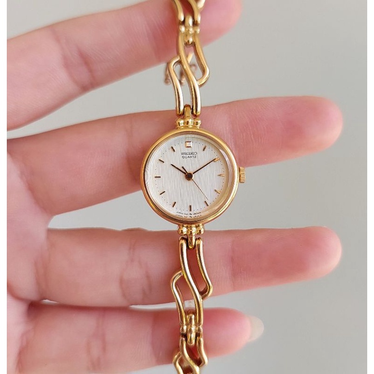 นาฬิกา Seiko Quartz มือสองของแท้ 100%