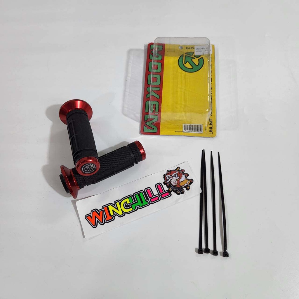 ปลอกมือ ปลอกแฮนด์ MOOKEM ปลายอลูมิเนียมสีแดง + ยางดำ