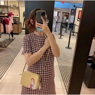 ☺️🥰🪅กระเป๋าสะพาย น่ารัก NEW Coach DISNEY X COACH MINI CAMERA BAG WITH BELLE