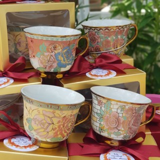 ของชำร่วย แก้วกาแฟเบญจรงค์ใบใหญ่ แพคกล่อง ฟรีป้ายชื่อ ขั้นต่ำ 100 ชุดขึ้นไป งานแต่ง งานเกษียณ งานบวช งานศพ งานปีใหม่