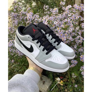 (สอบถามไซส์ก่อนสั่ง | Pre-order 10-14 days) Nike air jordan 1 low light smoke grey 🤍 สีเทาสวูชดำสวยๆ ใส่ง่ายๆ เลยค่ะ