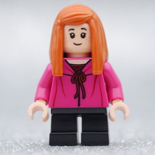 LEGO Ginny Weasley Magenta Shirt - 75978 Diagon Alley Harry Potter