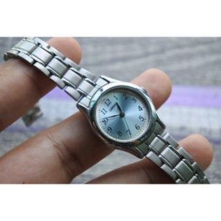 นาฬิกา Vintage มือสองญี่ปุ่น CURRENT ระบบ QUARTZ ผู้หญิง ทรงกลม กรอบเงิน หน้าสีน้ำเงิน หน้าปัด 25มม