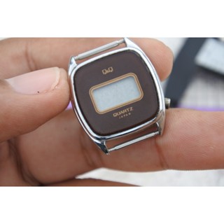 นาฬิกา Vintage มือสองญี่ปุ่น Q&amp;Q 5032 ระบบ QUARTZ ผู้หญิง LCD Digital หน้าปัด 26มม